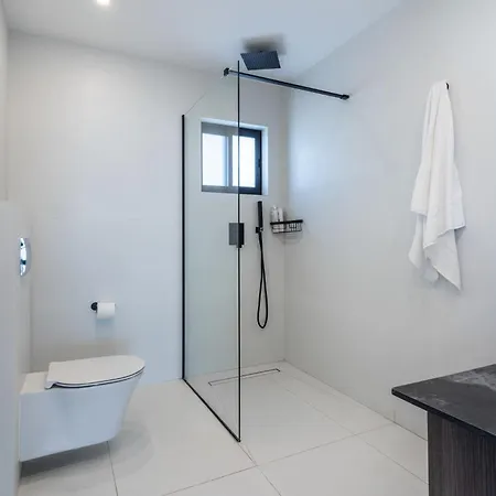 Sea View 3br Near Miami Apartman Limassol