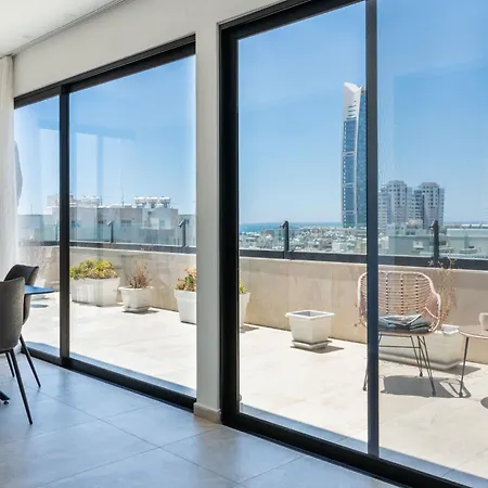 Sea View 3br Near Miami